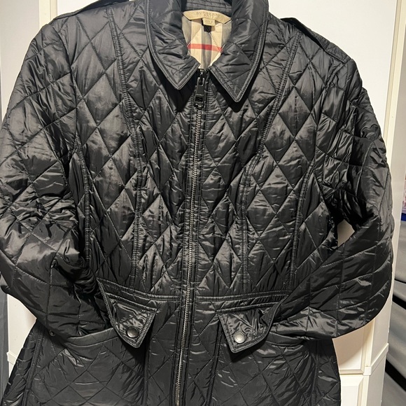 Burberry Black Quilted Puffer Jacket - Picture 1 of 5